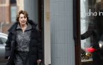 Amsterdam 13 januari 2026
Neelie Kroes doet boodschappen in Amsterdam zuid