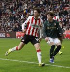 Eindhoven, 1 Februari 2026
Kompetitiewedstrijd PSV-Feyenoord, eindstand 3-0
Paul Wanner in duel Jordan Bos