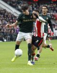 Eindhoven, 1 Februari 2026
Kompetitiewedstrijd PSV-Feyenoord, eindstand 3-0
Sergino Dest in duel met Anel Ahmedhodzic