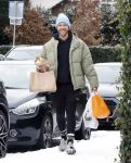 Laren 10 januari 2026
Thomas v d Vlugt doet boodschappen in het centrum van Laren .