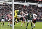 Eindhoven, 1 Februari 2026
Kompetitiewedstrijd PSV-Feyenoord, eindstand 3-0
Timon Wellenreuther en Ismael Saibari Anel Ahmedhodzic Jordan Bos