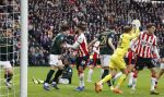 Eindhoven, 1 Februari 2026
Kompetitiewedstrijd PSV-Feyenoord, eindstand 3-0
Timon Wellenreuther en Ismael Saibari Anel Ahmedhodzic Jordan Bos
