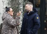 Abcoude 19 januari 2026
Trijntje Oosterhuis in gesprek op straat in Abcoude