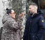 Abcoude 19 januari 2026
Trijntje Oosterhuis in gesprek op straat in Abcoude