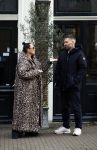 Abcoude 19 januari 2026
Trijntje Oosterhuis in gesprek op straat in Abcoude