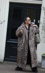 Abcoude 19 januari 2026
Trijntje Oosterhuis in gesprek op straat in Abcoude