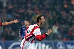 Eindhoven, 18 februari 1999
PSV-FC Twente, eindstand 3-0
Dmitri Khokhlov is blij nadat hij zijn ploeg PSV op 1-0 heeft gebracht