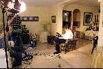 Edwin Smulders wachtend op TV-opnames bestemd voor het programma wie denken ze wel dat ze zijn.
Eindhoven, 16 februari 1999