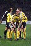 Eindhoven, 27 Februari 1999
PSV-NAC, eindstand 2-0
Scheidsrechter H v Dijk geeft PSV een penalty en het lijkt erg op de foto voor Ernest Stewart die de beslissing absoluut niet kan begrijpen
Peter Bosz 2  x geel dus rood en John Karelse begrijpen het ook niet