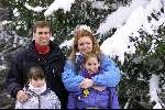 Fergie Furguson met haar man Prins Andrew en de kinderen 1999
