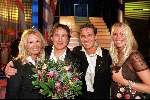 Amsterdam, 15 februari 1999
Marco Borsato met zijn vrouw Leontien Ruiters en Producer/Song writer John Ewbank met zijn vrouw Ellemieke Vermolen
Beide zijn winnaars van de Gouden Harp 1998