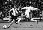 Rene v d Kerkhof in aktie tegen FC Twente
romeo zondervan
2 Oktober 1981