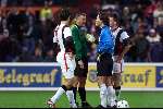 21 Februari 1999
Feyenoord-PSV 3-1
Ronald Waterreus in diskussie met scheidsrechter Luinge nadat hij een rode kaart heeft ontvangen