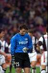 21 Februari 1999
Rood voor Ronald Waterreus