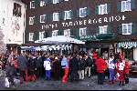 Lech 5 februari 2000
Koningin Beatrix op skivakantie.
Apres ski Tannbergerhof