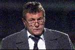 OSS, 26 februari 2000
Top Oss-Heracles, eindstand 4-0
Een geplaagde trainer FRITS KORBACH