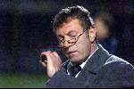 OSS, 26 februari 2000
Top Oss-Heracles, eindstand 4-0
Een geplaagde trainer FRITS KORBACH