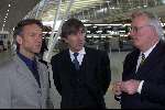 Schiphol 9 februari 2000
Vermiste kinderen
Jaap Jongbloed met de direkteur Schiphol