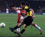 Eindhoven, 19 februari 2000
PSV-Vitesse ( kompetitie} eindstand 3-2
Marc v Hintum in duel met Ruud v Nistelrooy
