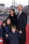 Scheveningen, 21 februari 2001
Surpriseparty Joop v d Ende in het circustheater
Eddy Habbema met gezin