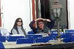 Zurs 17 februari 2001
Prinses Caroline van monaco samen met haar vriend Ernst v Hannover op een terrasje