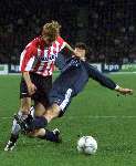 Eindhoven, 10 februari 2001
Kompetitie seizoen 2000/2001
PSV-AZ , eindstand 3-0 door 2 doelpunten Kezman en een penalty van Arnold Bruggink
KEZMAN shirtje trekken