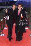 Scheveningen, 21 februari 2001
Surpriseparty Joop v d Ende in het circustheater
Leontine Borsato met zus Laura Ruiters