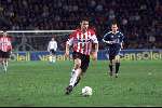 Eindhoven, 10 februari 2001
Kompetitie seizoen 2000/2001
PSV-AZ , eindstand 3-0 door 2 doelpunten Kezman en een penalty van Arnold Bruggink
Mark v Bommel

PETER SMULDERS BV