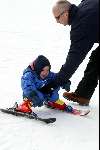 Zurs 17 februari 2002
Prinses Caroline v Monaco met baby en Prins Ernst van Hannover op ski\'s