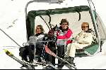 Zurs 17 februari 2002
Rene Froger en Natasja Froger Anita Meijer met kinderen
Wintersport Sneeuw Skilift