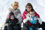 Zurs 17 februari 2002
Rene Froger en Natasja Froger met kinderen
Wintersport Sneeuw
