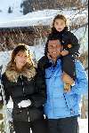 Lech 17 februari 2002
Ruud Gullit en Estelle Gullit met dochtertje op wintersport