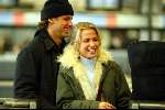 Amsterdam 24 februari 2002
Vivian Reys en John Ewbank op schiphol