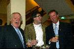 Bussum 24 februari 2003
Uitreiking van de gouden harpen
Adriaan v Toor Wil Hoebee en Harry v Hoof met glas wijn
