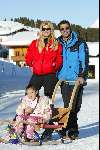 Zurs 23 februari 2003
Ruud Gullit & Estelle Gullitmet Estelle Joelle
Wintersport  Slee