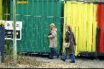 Blaricum 22 februari 2004
Anita Meijer met dochter Patty en ex man Ton de Leeuwe bij het ziekenhuis Gooi-noord.