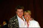 Amsterdam 9 februari 2004
Premiere FEESTJE in Tuschinski.
Antonie Kamerling met   Beau v Erven Dorens