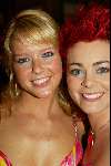 Amsterdam 9 februari 2004
Premiere FEESTJE in Tushinski.
Chantal Janzen en Kim Lian v d Meij