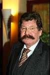 Bussum 10 februari 2004
Uitreiking van de gouden harpen in het spant.
Chiel Montagne