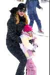 Lech 29 februari 2004
Ruud Gullit op skivakantie in Lech met Estelle Gullit en Joelle
Wintersport