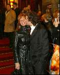 Amsterdam 9 februari 2004
Premiere FEESTJE in Tushinski.
Marco Borsato en Leontine Borsato kussend
