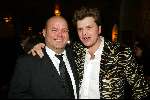 Amsterdam 9 februari 2004
Premiere FEESTJE in Tuschinski.
Paul de Leeuw en Beau v Erven Dorens