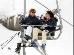 Zurs 13 februari 2003
Prinses Caroline van Monaco en haar man Ernst van Hannover in skilift