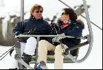 Zurs 13 februari 2004
Prinses Caroline van Monaco en haar man Ernst van Hannover in skilift Wintersport