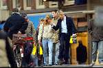 Amsterdam 4 januari 2004
Dinand Woesthoff met Katja Schuurman, Chris Zegers, Wendy v Dijk, Jphnny de Mol, Babette v Veen en Bas Westerweel.