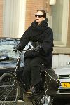 Amsterdam1 maart 2003
Ans Marcus op fiets