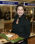 Amsterdam 24 februari 2005
Presentatie boek Thomas Lepeltak bij Sotheby's
Carmen Sandriesen (ex Frank Rijkaard) als serveerster