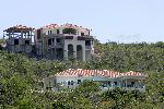 Curacao 17 februari 2005
In dit huis zouden Prins Willem Alexander en Maxima geinteresseerd zijn. Het ligt op Coral Estate