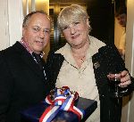 Amsterdam 23 februari 2005
Surpriseparty voor Nelly Fryda in nieuwe de la mar theater.
Nelly Frijda  en Joop Braakhekke