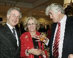 Amsterdam 24 februari 2005
Presentatie boek Thomas Lepeltak bij Sotheby's
Marthe Rohling Cor v Zadelhoff en Josias v Aartsen